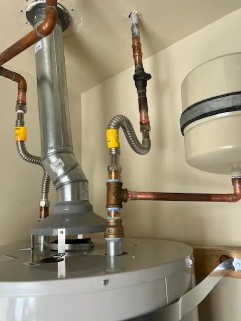 Water heater installation and plumbing repair in Cinnimon Woods